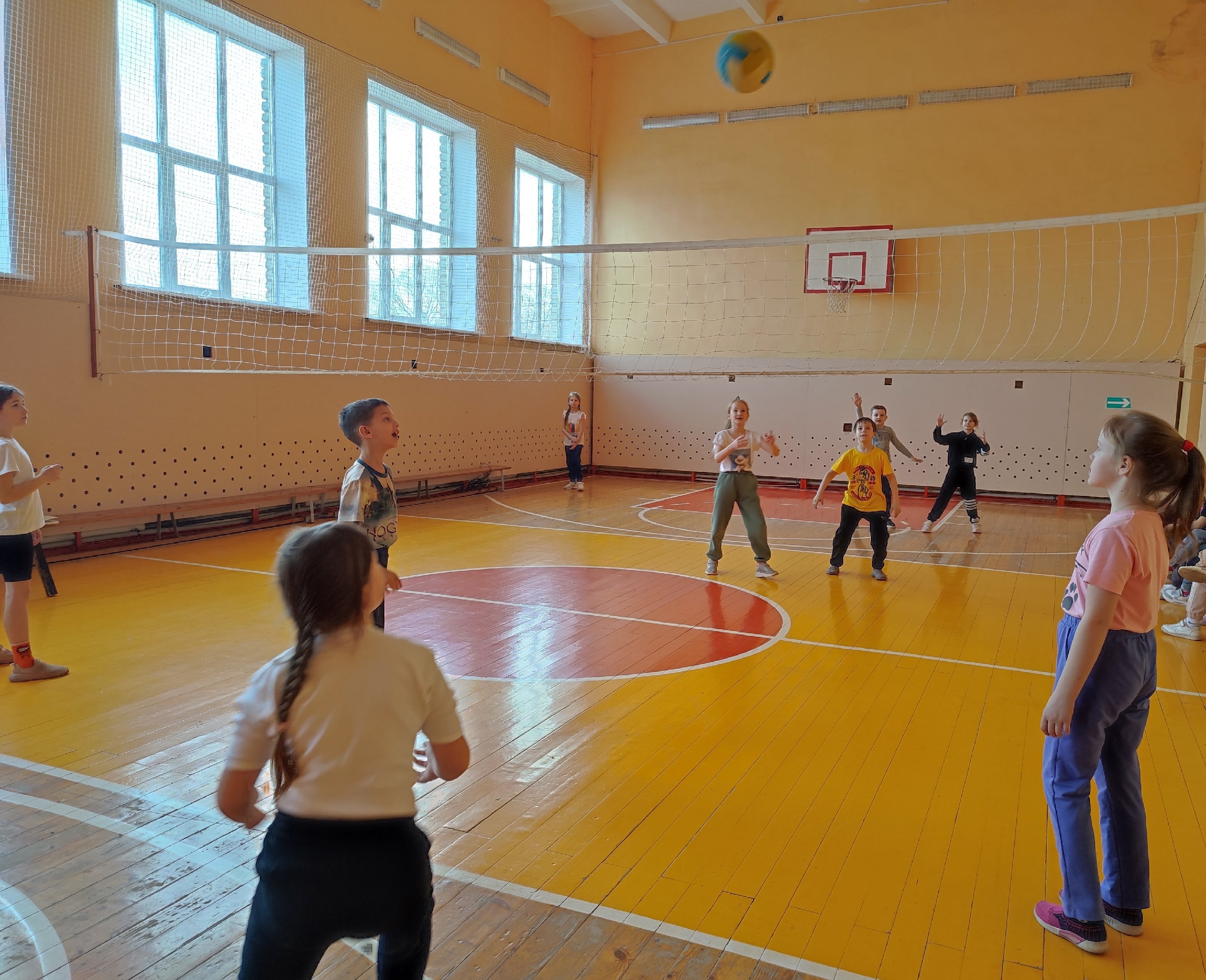 Пионербол. Спортивная игра..