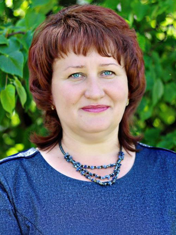 Зырянова Лариса Ивановна.